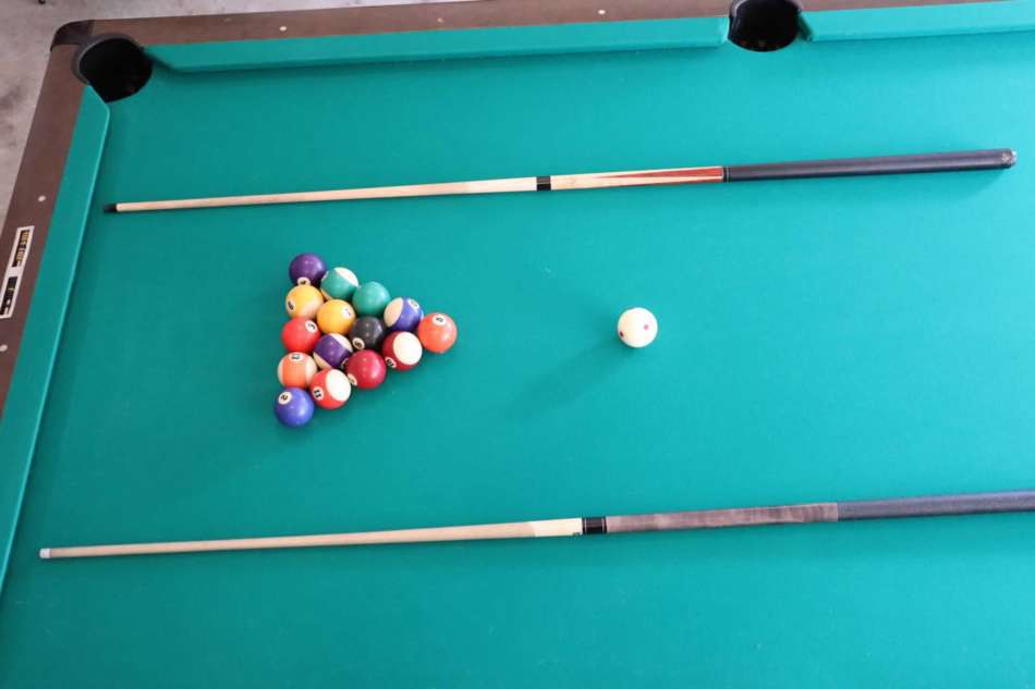Pool Cue Buyer's Guide Everything You Need To Know